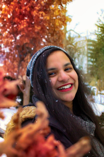 A simple, expressive portrait with intimate framing.